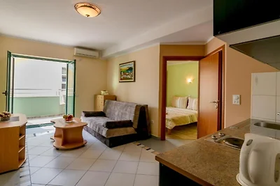 Amor Residence - One Bedroom Apartment with T...