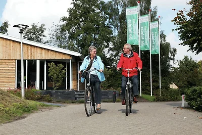 Luxus-Lodge mit Klimaanlage an einem...