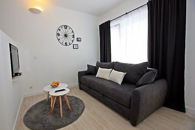 Apartments Tomy - One Bedroom Apartment with ...