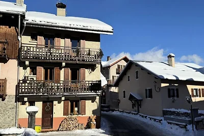 Haus in Les Allues in der Nähe der Gondelbahn