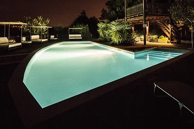Appartamento con piscina in comune