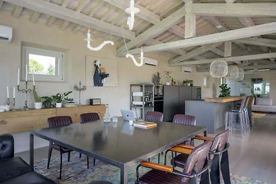 Villa in pietra nei pressi di Cortona