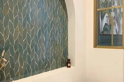 Home Chic Die Comedy Suites