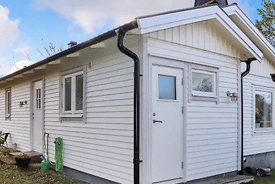 6 Personen Ferienhaus in Tvååker-By Traum