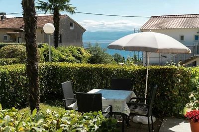 Charming Apartment with Sea Views and Shared ...