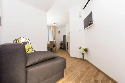Villa LA-Comfort One Bedroom Apartment with S...