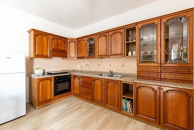 Freistehende Villa mit Garten und Klimaanlage