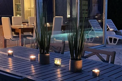 Schöne Villa mit privatem Pool und Terrasse