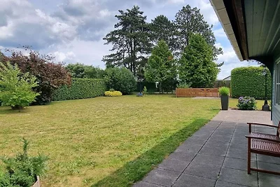 Ferienhaus in Rohel mit Schwimmbecken