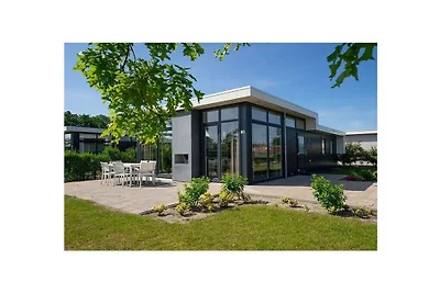 Ferienhaus in Nunspeet mit Terrasse