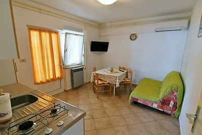 Scenic Retreat Rooms and Family Apartments - ...