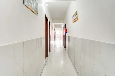 Super Hotel O Burari Neu-Delhi