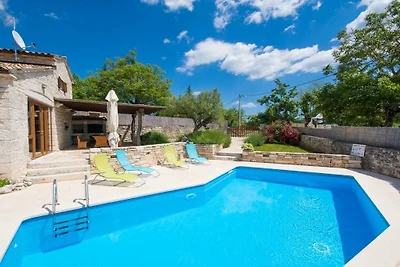 Villa a Pazin con piscina
