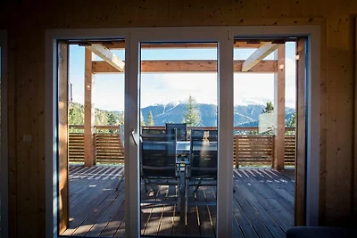 Chalet spazioso con vasca idromassaggio