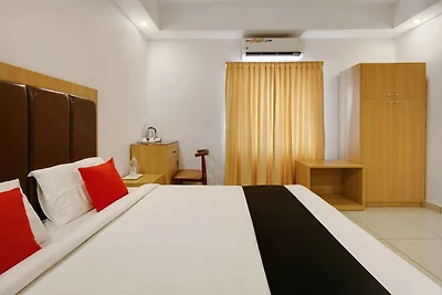 Super Townhouse Edasserys Kalamassery Tourist...