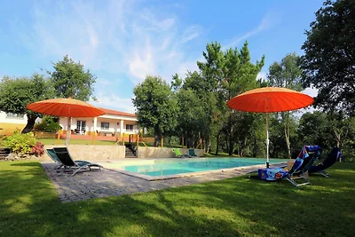 Luxuriöse Villa mit tollem Außenpool
