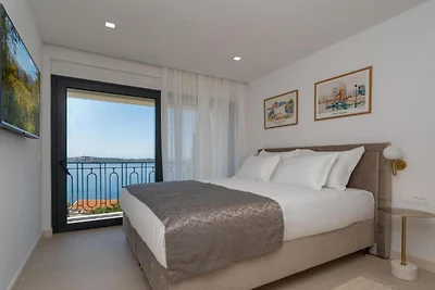 Lux Villa Mariva - Five bedroom Villa with...