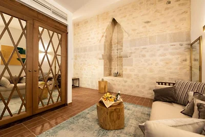 Historic Han Hideaway Deluxe Suite