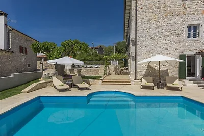 Ferienhaus in Porec mit Schwimmbecken