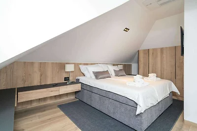 Apartments Villa Royale - One Bedroom Apartme...