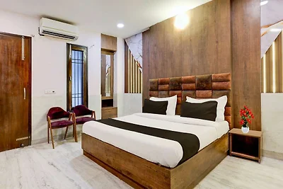 Super Hotel O Alipur Narela