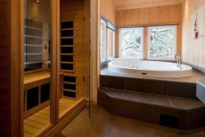 Holzchalet mit Infrarotsauna