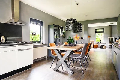 Vrijstaand vakantiehuis aanlegsteiger en...