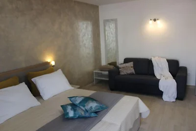 Appartement met zeezicht in Stara Novalja