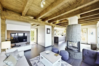Schönes Chalet mit Aussicht vom Balkon