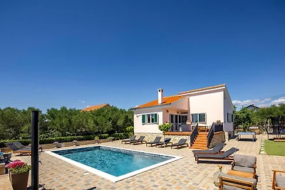 Villa a Polaca con piscina privata