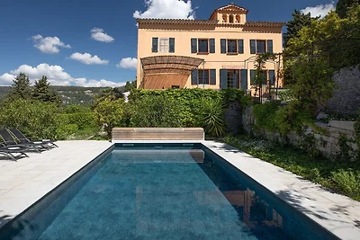 Villa à Grasse avec piscine