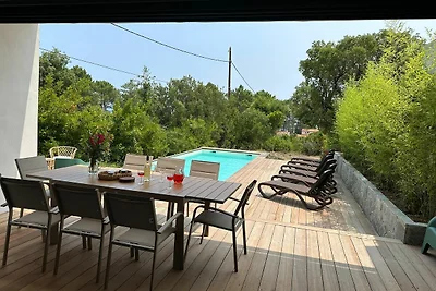 Bella casa bifamiliare con piscina privata