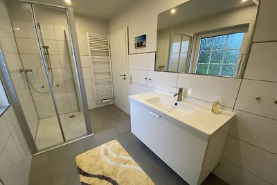 Komfort Ferienhaus mit großem Garten
