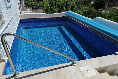 Reihenhaus in Nerja mit Pool und Meerblick