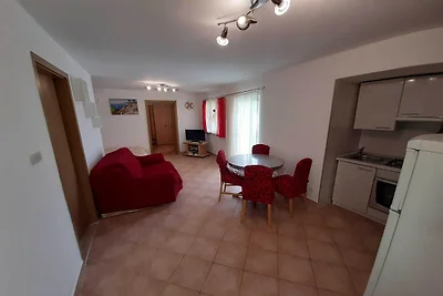 Cozy Apartments with Private Balcony Vinisce ...