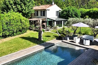 Haus in Ventabren mit Pool und Garten