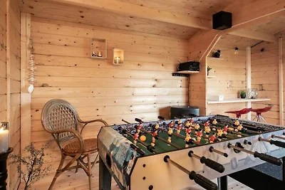 Luxuriose Hutte mit Pool and Sauna-By Traum