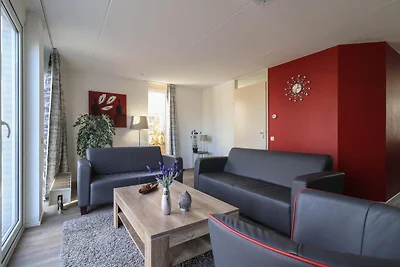 Komfortabler Deluxe-Bungalow am Wasser