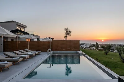 Spaziosa villa con piscina a Heraklion