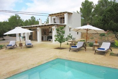Spacious Holiday Home in Balearic Islands wit...