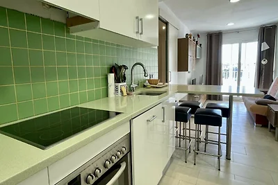Appartement aan strand L'Estartit met zwembad
