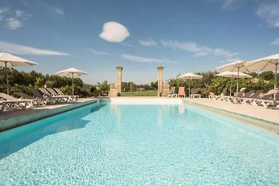 Wohnung in Mallemort nahe Pont Royal