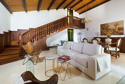 Modern Holiday Home in Fontane Bianche with...