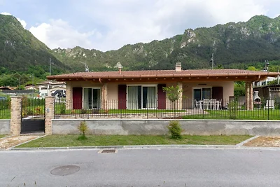 Komfortable Villa am Seeufer
