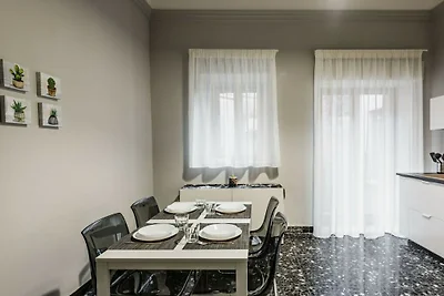Wohnung in Catania mit Balkon und Parken