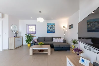 Villa Blue Sky - Three Bedroom Villa with...