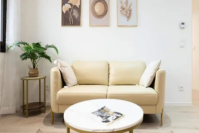 Luxuriöses 3-Zimmer-Apartment, 300 m von den ...