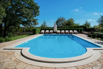 Villa in Kringa mit Barbecue und Wifi