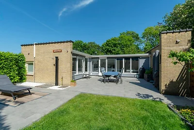 Bungalow in Sint Maartenszee am Strand
