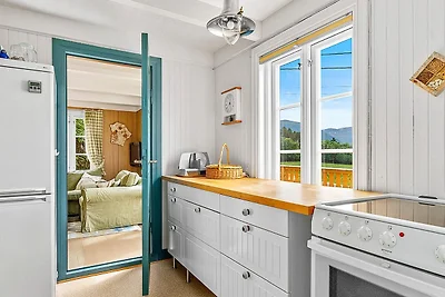 6 Personen Ferienhaus in AVERØY-By Traum